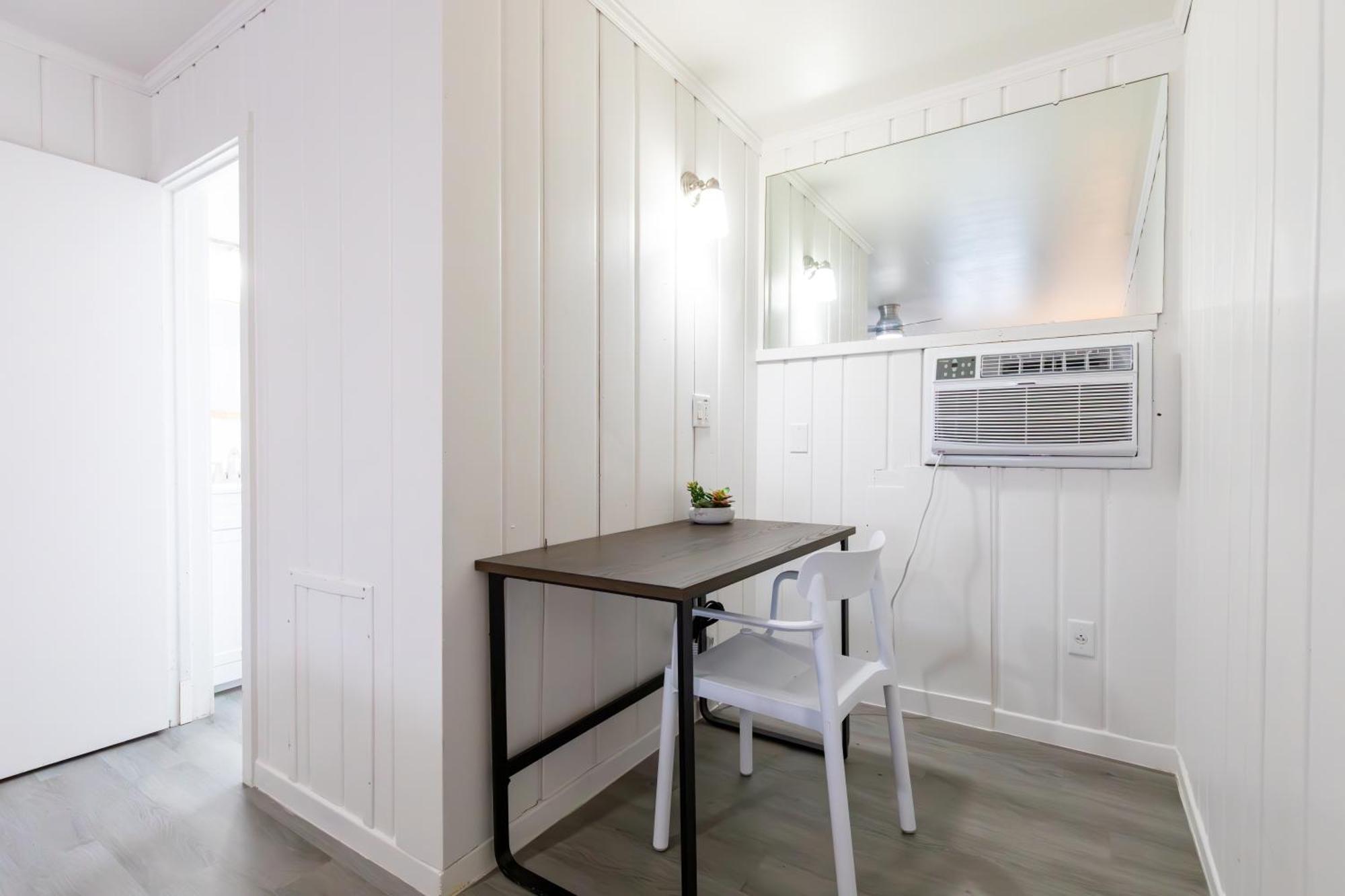 Anchor Bay Inn And Suites Sandusky Δωμάτιο φωτογραφία