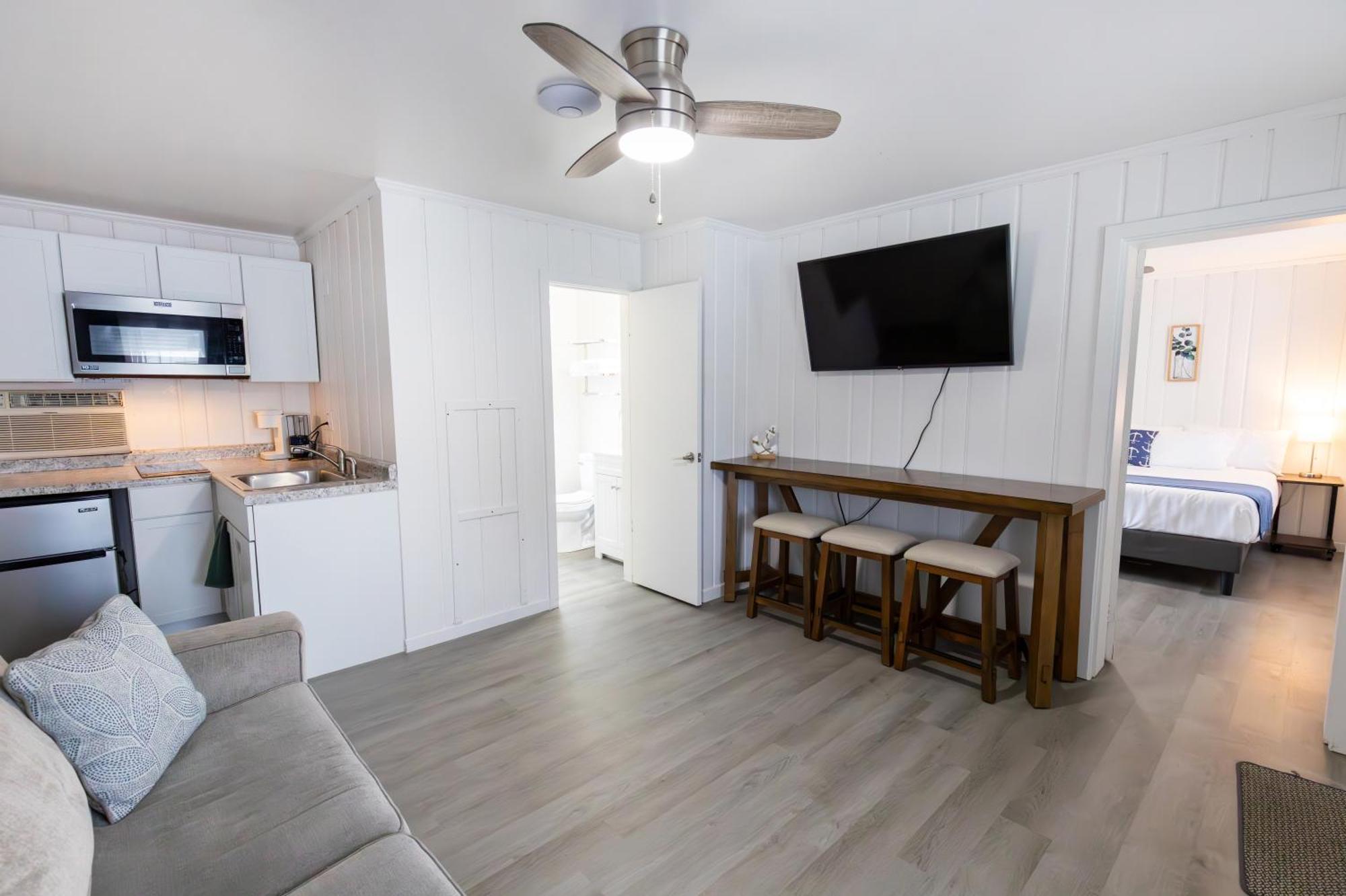 Anchor Bay Inn And Suites Sandusky Δωμάτιο φωτογραφία