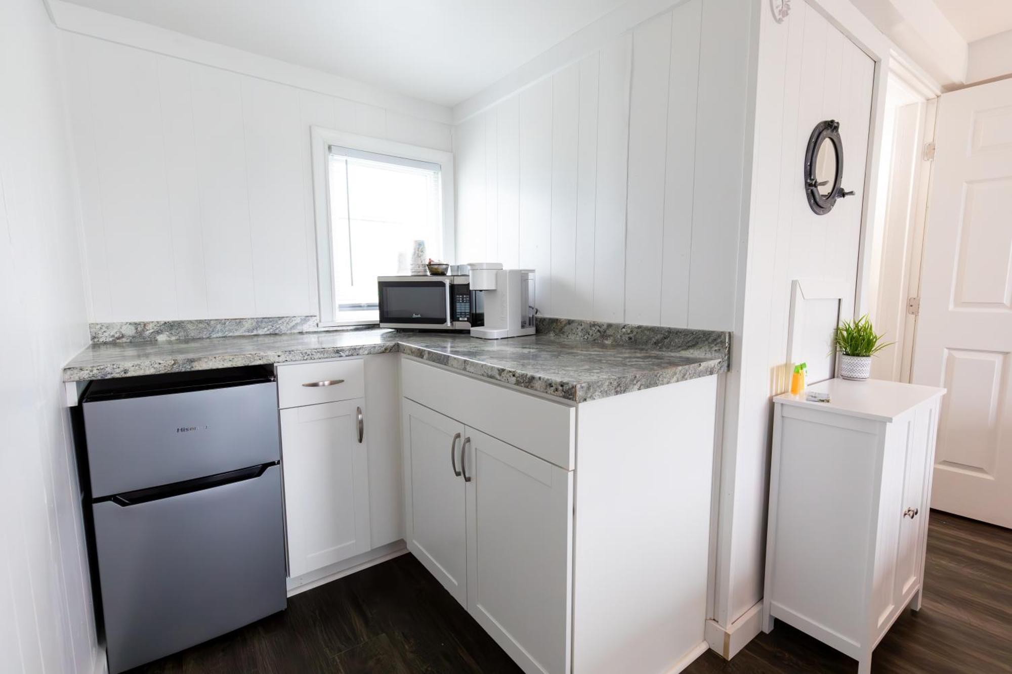 Anchor Bay Inn And Suites Sandusky Δωμάτιο φωτογραφία
