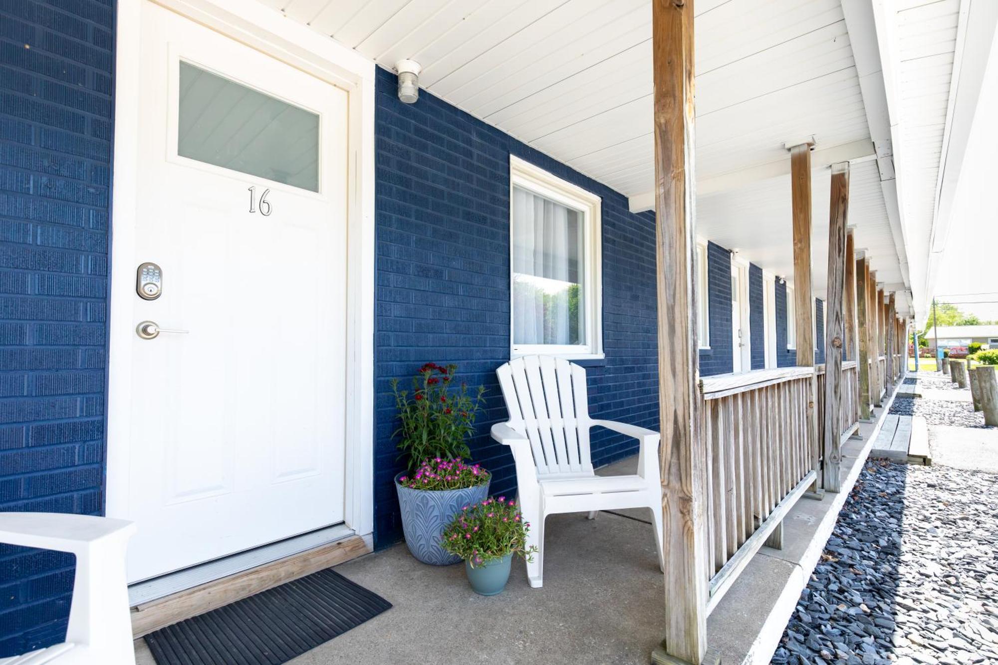 Anchor Bay Inn And Suites Sandusky Δωμάτιο φωτογραφία